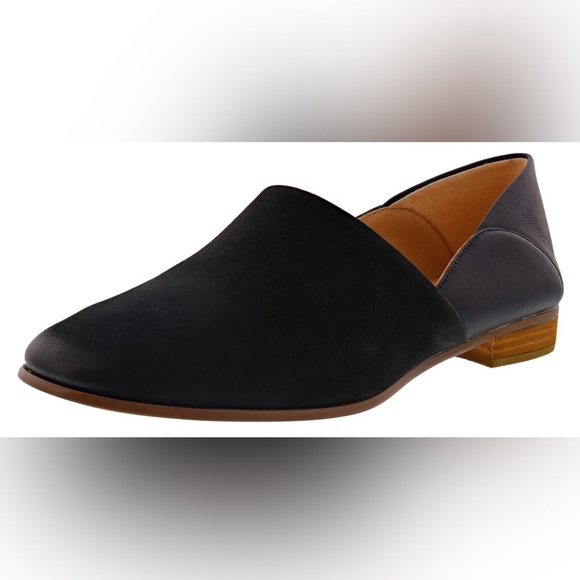Clarks Black Leather Flats for Women - Picture 2 of 5